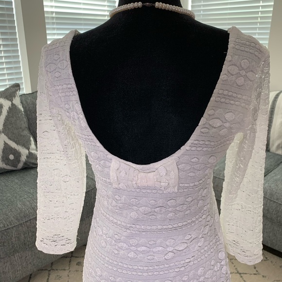 White Stretch Lace Dress with Bow on Back - Picture 4 of 5